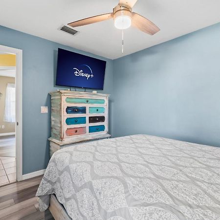 Heart Of The Waves - 3Br & 2Ba Beach Retreat - New Hot Tub - Outside Patio With Grill & Seating, Steps To Fun! Мелбърн Екстериор снимка