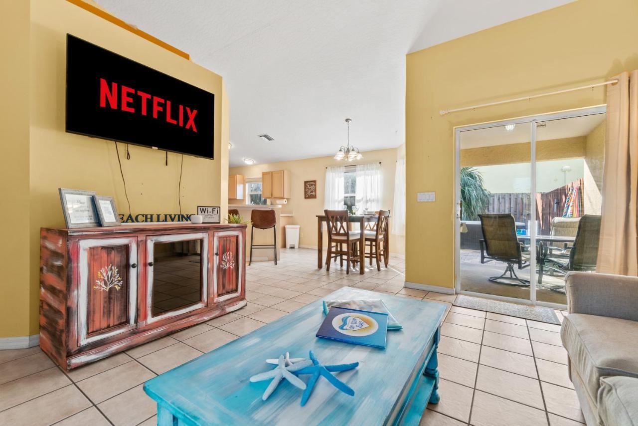 Heart Of The Waves - 3Br & 2Ba Beach Retreat - New Hot Tub - Outside Patio With Grill & Seating, Steps To Fun! Мелбърн Екстериор снимка